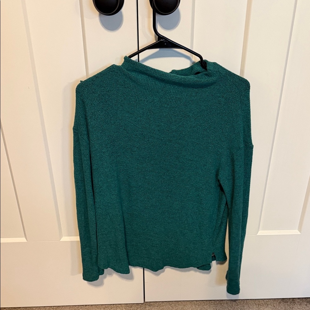 Old Navy Green Knit Sweater